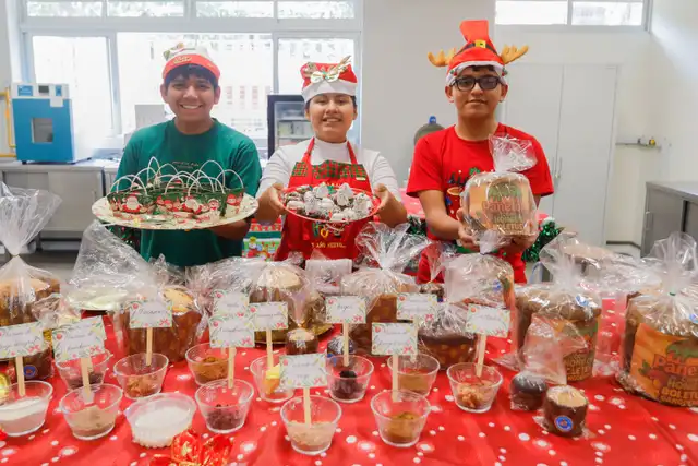 Además de Osorio, los estudiantes del PEIP 1209 Mariscal Toribio de Luzuriaga produjeron 120 panetones. Foto: Difusión. Además de Osorio, los estudiantes del PEIP 1209 Mariscal Toribio de Luzuriaga produjeron 120 panetones. Foto: Difusión.
