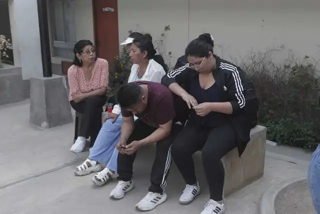 Los vecinos de la quinta confirmaron la pérdida de sus bienes. Foto: Marco Cotrina / La República.   