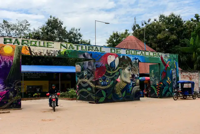  Ubicado en el kilómetro 4 de la carretera Federico Basadre, a pocos minutos de la Plaza de Armas y del aeropuerto, el Parque Natural de Pucallpa se ha consolidado como una parada obligatoria para visitantes locales, nacionales y extranjeros. Foto: GORE Ucayali.   