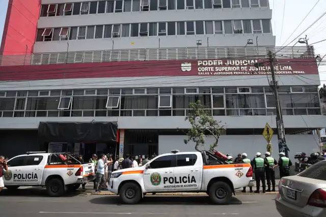  Adrian Villar fue trasladado a la sede policial de la avenida Iquitos. Foto: Carlos Felix / La República   