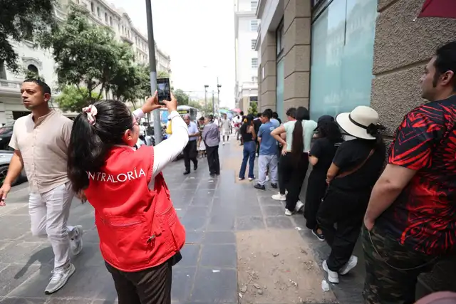 Las oficinas afectadas registraron largas colas y fallas informáticas. Foto: Contraloría.   