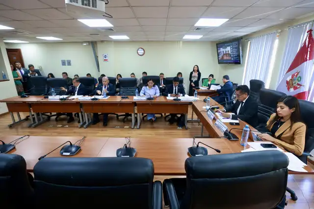 La Comisión de Energía y Minas del Congreso aprobó una cuestión previa para suspender el debate del predictamen que proponía derogar el DU 010-2025.