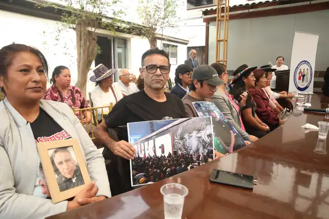 Padre de Trvko acudió a la conferencia para exigir justicia por su hijo y su nieto.Fotografía: Carlos Félix / URPI-LR Padre de Trvko acudió a la conferencia para exigir justicia por su hijo y su nieto.Fotografía: Carlos Félix / URPI-LR