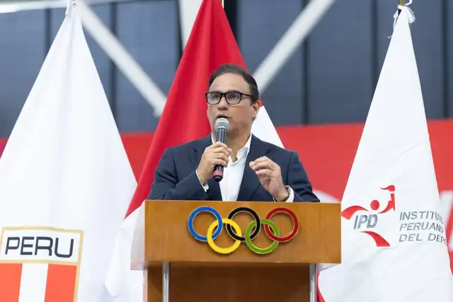Presidente del IPD, Óscar Fernández, estuvo presente en la ceremonia de despedida. Foto: IPD
