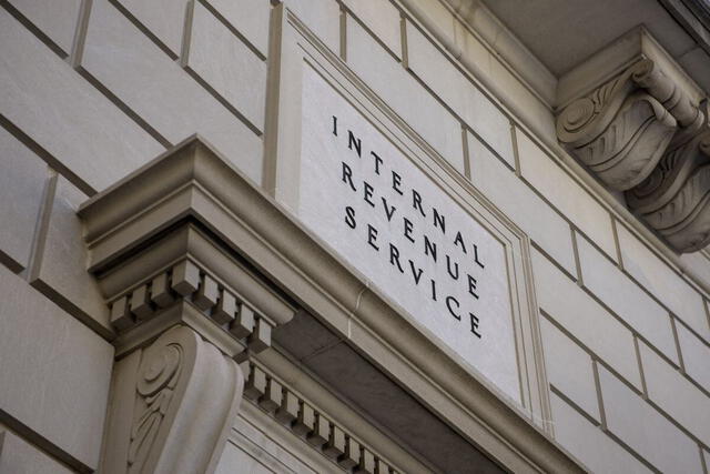 IRS offers a variety of online services to help their taxpayers. Photo: Tododisca    