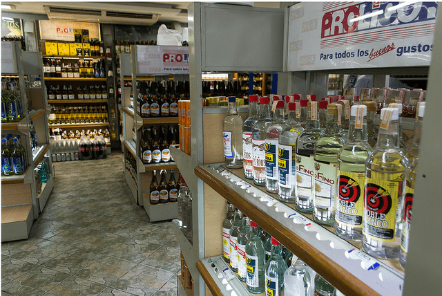 Alto precio del licor impedirá a venezolanos brindar durante el fin de año