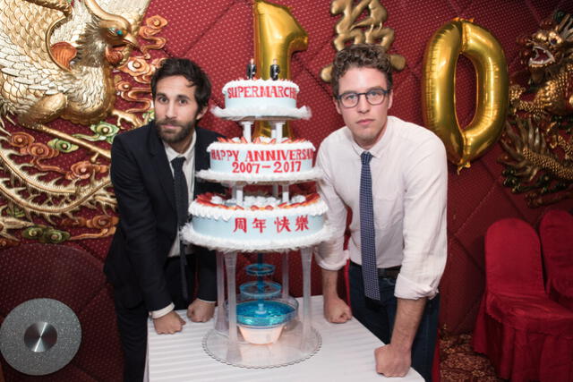 Henry Joost y Ariel Schulman celebrando el aniversario de la productora Supermaché. Foto: Supermache.nyc
