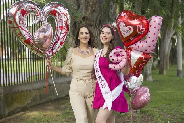 Daniela Mendieta y Marina Mora, directora del Miss Teen Model Perú. Foto: Daniela Mendieta/Instagram