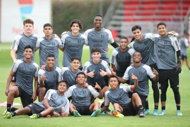 Selección peruana Sub-20 con la camiseta de Adidas. Foto: FPF