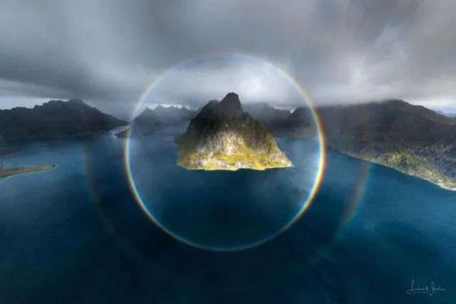  Fotografía real de un arcoíris circular. Foto: Lukas Moesch    