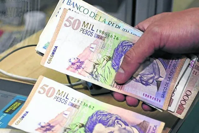 salario mínimo Colombia 2023