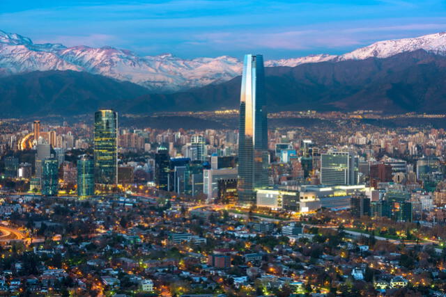  Santiago de Chile es la capital del país de Latinoamérica con mayor eficiencia técnica en gasto público. Foto: Chile Travel   
