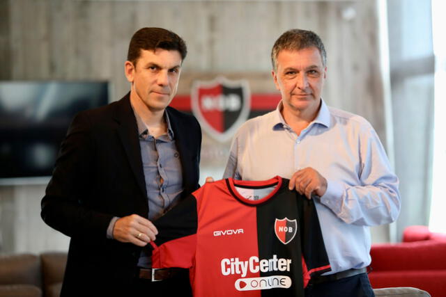 Mauricio Larriera dirigió a varios clubes grandes del continente. Foto: Newell's Old Boys. 