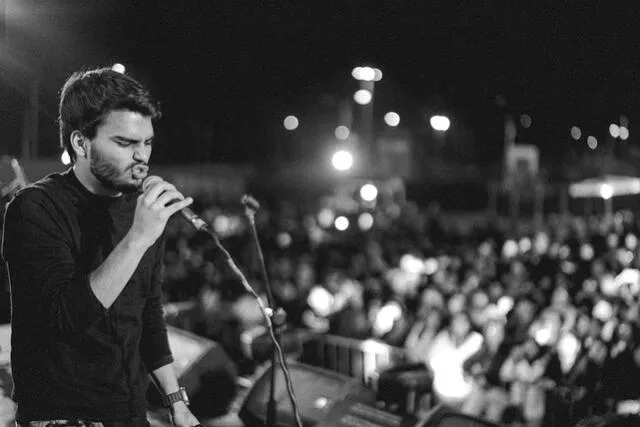  Tomás Suárez-Vértiz agradece el apoyo de músicos peruanos. Foto: Tomás Suárez-Vértiz    