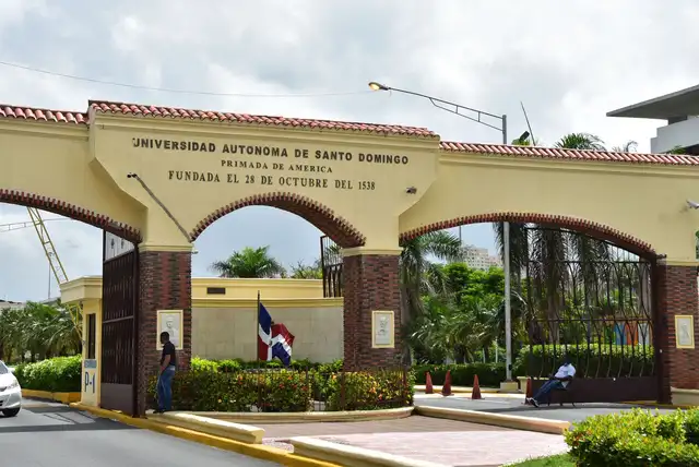  La Universidad Autónoma de Santo Domingo es la más antigua de América Latina. Foto: Mery Ann Escolastico.<br><br>    