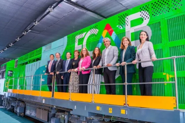 Desarrollado por FCAB y CRRC Ziyang, el tren trasladará 7 millones de toneladas de cobre anuales desde Antofagasta hasta el puerto. Foto: Cooperativa cl Desarrollado por FCAB y CRRC Ziyang, el tren trasladará 7 millones de toneladas de cobre anuales desde Antofagasta hasta el puerto. Foto: Cooperativa cl