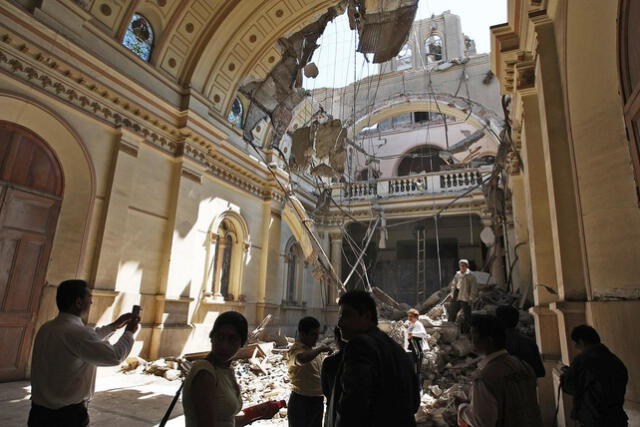 Techo de la Iglesia el Señor de Luren quedó destruido tras el terremoto. Foto: LaLupa. Techo de la Iglesia el Señor de Luren quedó destruido tras el terremoto. Foto: LaLupa.