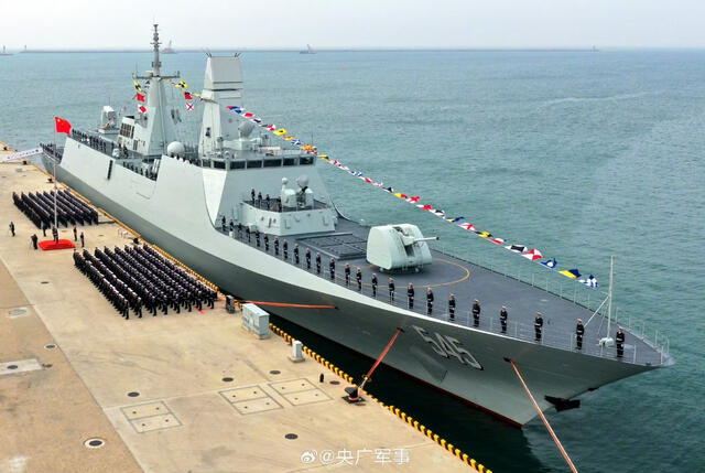 La flota naval china cuenta con 754 buques, incluyendo submarinos nucleares, tres portaaviones como el Fujian, destructores Tipo 055 y fragatas Tipo 054B. Foto: CCTV La flota naval china cuenta con 754 buques, incluyendo submarinos nucleares, tres portaaviones como el Fujian, destructores Tipo 055 y fragatas Tipo 054B. Foto: CCTV