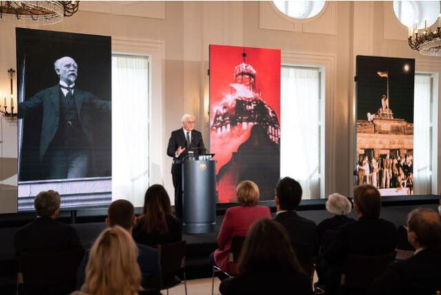 Frank-Walter Steinmeier en ceremonia por el 9 de noviembre.