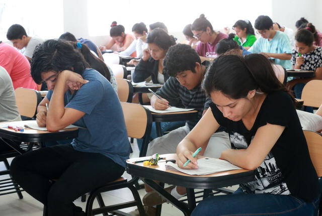 El examen de admisión es una práctica que se realiza en la mayoría de universidades de Perú. Foto: Andina   