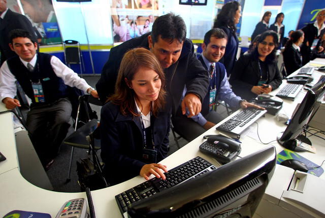 trabajadores deben tener conocimientos básicos en ofimática y manejo de herramientas digitales