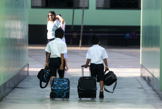 Alumnos no asistirán a clases durante una semana de mayo Alumnos no asistirán a clases durante una semana de mayo