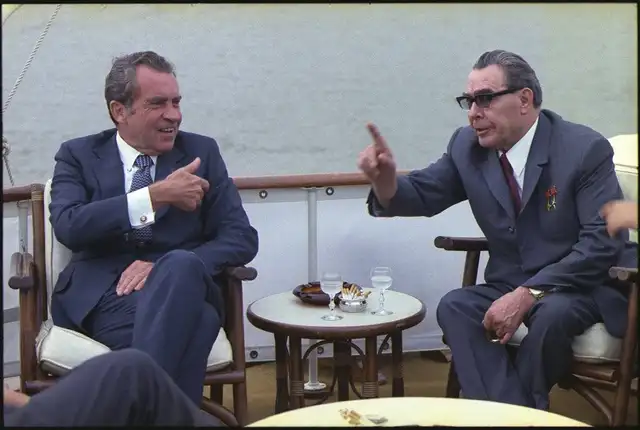  Presidente de USA y líder de la URSS, Richard Nixon y Leonid Brézhnev en la Cumbre de Moscú, en mayo de 1972. Imagen: Difusión.    