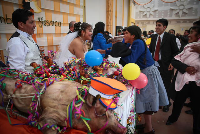 Bodas en Huancayo: ¿qué es la Palpa, la millonaria costumbre matrimonial que llena de ostentosos regalos a los novios?