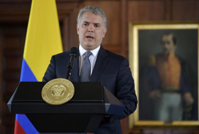 El mandatario colombiano también arremetió contra Maduro por supuestamente "proteger" a grupos terroristas. Foto: AFP.