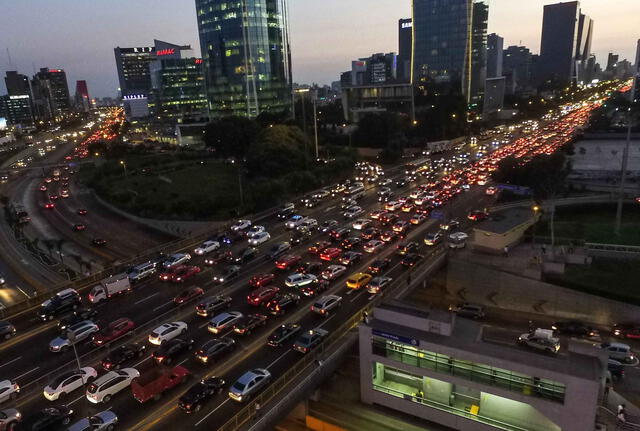  Lima es la ciudad con la mayor congestión vehicular en Latinoamérica. Foto: Agencia Andina 