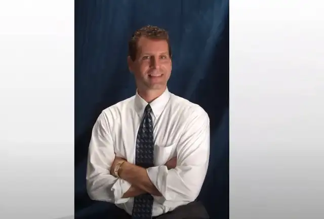 Doug Lewis era un querido abogado con 30 años de carrera. Foto: captura 11Alive. Doug Lewis era un querido abogado con 30 años de carrera. Foto: captura 11Alive.