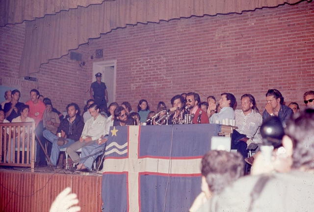  Primera conferencia de prensa de los sobrevivientes de los Andes. Foto: Sociedad de la Nieve<br>    