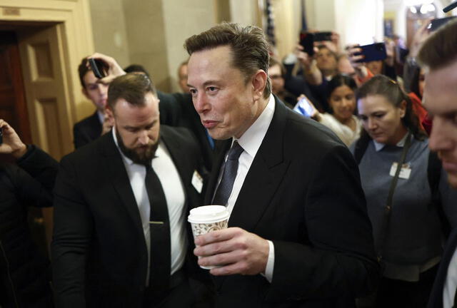 Elon Musk inicia el 2025 como el hombre más rico del mundo. Foto: AFP.   