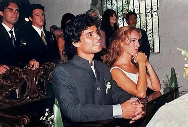 Pedro Suárez Vértiz y Cinthya Martínez en el día de su boda. Foto: PSV Instagram