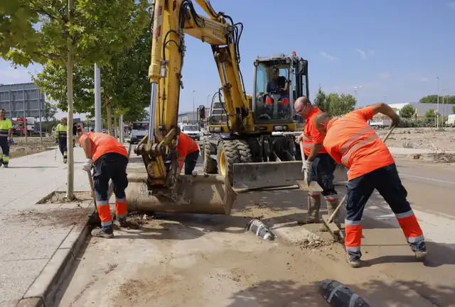 Las autoridades españolas trabajan para reparar los daños ocasionados por las inundaciones.Foto: Ayuntamiento de Zaragoza 