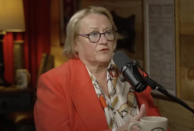Catherine Austin Fitts trabajó en el Departamento de Vivienda y Desarrollo Urbano durante la presidencia de George H. W. Bush | X | @SD73660 Catherine Austin Fitts trabajó en el Departamento de Vivienda y Desarrollo Urbano durante la presidencia de George H. W. Bush | X | @SD73660