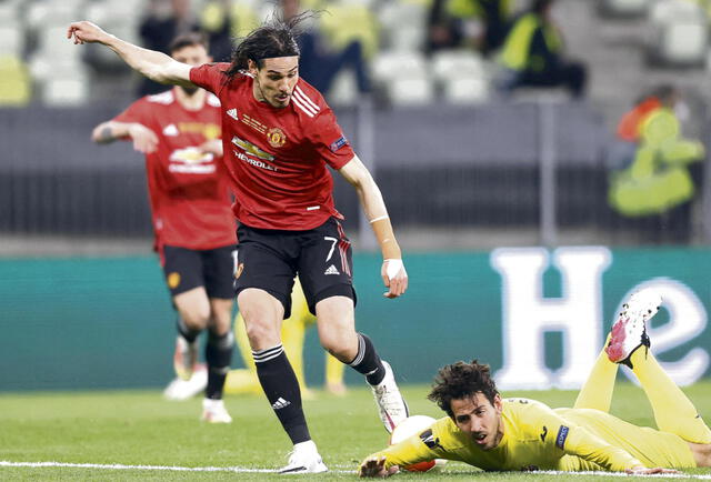 Edinson Cavani no registra goles en la actual temporada con Manchester United. Foto: AFP