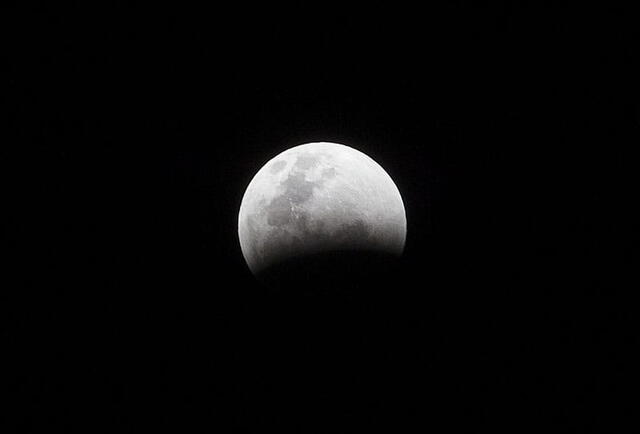 El eclipse lunar es un evento astronómico que ocurre cuando nuestro planeta impide que la luz del Sol llegue hasta la Luna. Foto: Juan Carlos Cisneros/ La República