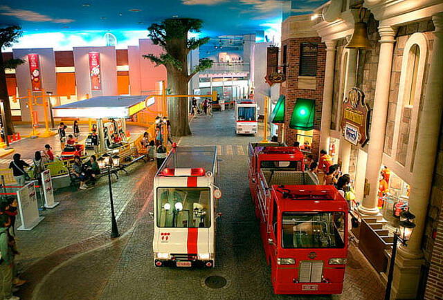 La ciudad en miniatura de kidzania cumple con la función de hacer realidad los sueños de los niños. Foto: KidZania.   