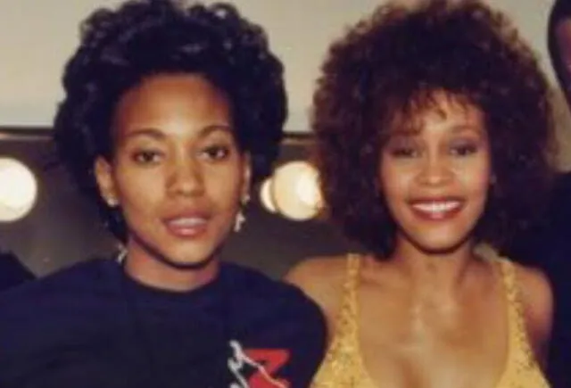 Whitney Houston y Robyn Crawford se conocieron a inicios de los ochentas cuando la cantante tenía 17 años