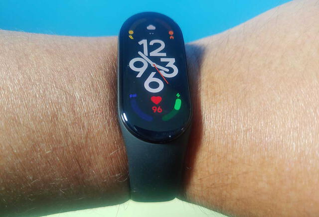 Xiaomi Smart Band 7 en la muñeca