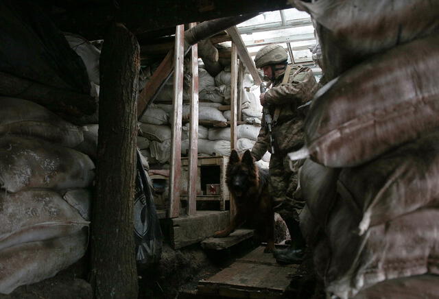 Los temores de una guerra entre Rusia y Ucrania crecen día a día, y tanto el presidente ruso Vladimir Putin como los líderes europeos y de Estados Unidos han elevado el tono de las advertencias. Foto: AFP