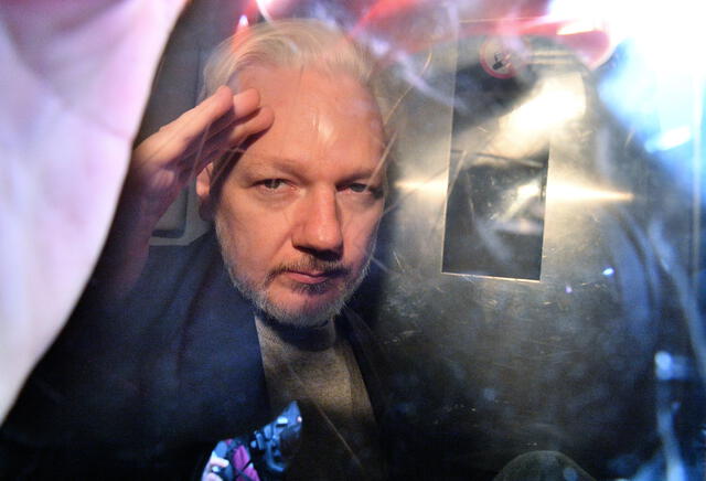 Estados Unidos acusa a Julian Assange de publicar unos 700.000 documentos confidenciales sobre las actividades militares y diplomáticas estadounidenses a partir de 2010. Foto: AFP   
