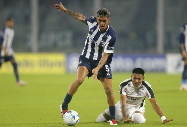 Piero Cari debutó como titular en Copa Libertadores. Foto: AFP Piero Cari debutó como titular en Copa Libertadores. Foto: AFP