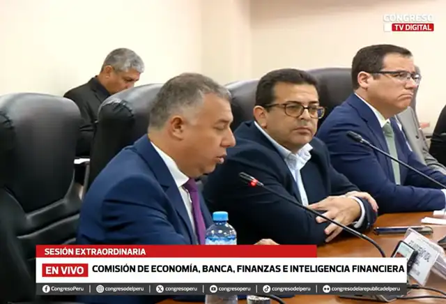 Martín Zanabria y Rolando Reaño Vidal, representantes de FEPMAC en la Comisión de Economía Martín Zanabria y Rolando Reaño Vidal, representantes de FEPMAC en la Comisión de Economía