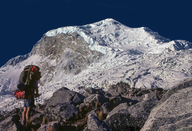 El Huascarán es la montaña más alta del Perú y de los Andes tropicales. Foto: Richard Droker / Flicker 