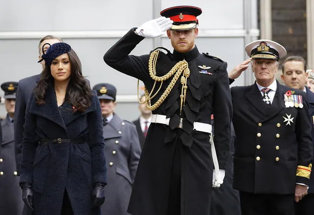 El príncipe Harry  ha defendido a su esposa del acosos de la prensa.