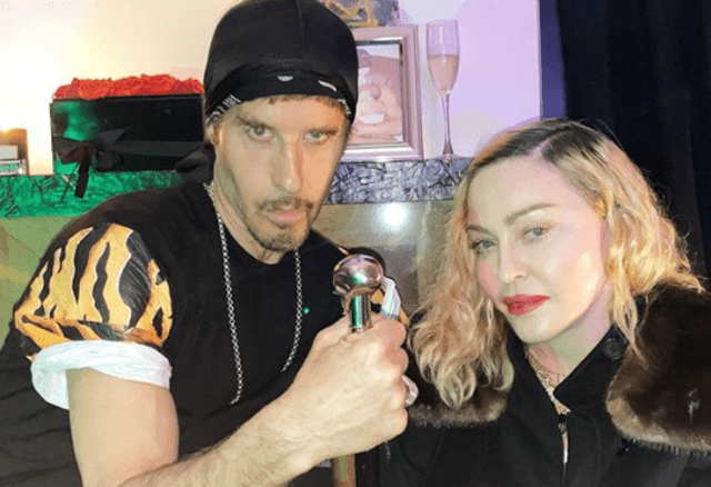 Steven Klein compartió en su Instagram una foto con Madonna.