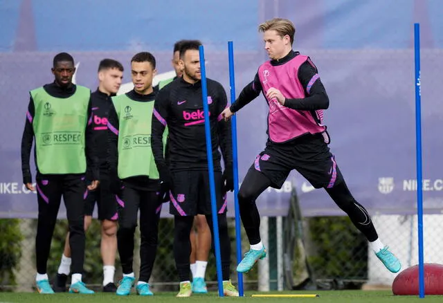 Entrenamiento del FC Barcelona pensando en el partido de Europa League. Foto: EFE