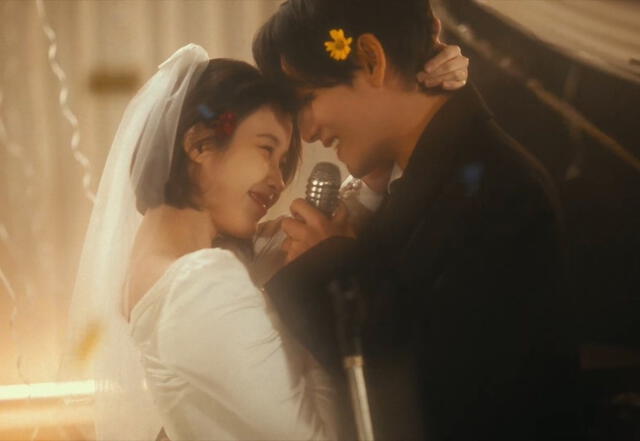  Taehyung y IU en el MV de 'The Wins All'. Foto: captura YouTube/IU official   